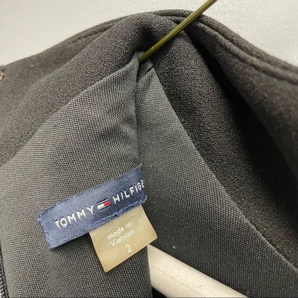 𝅺Tommy Hilfiger Women's Jumpsuit Black Size 2 Mock Neck Belted Button - Picture 7 of 9